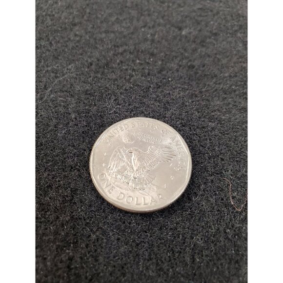 Vintage 1999 Susan B. Anthony Dollar - Picture 4 of 8